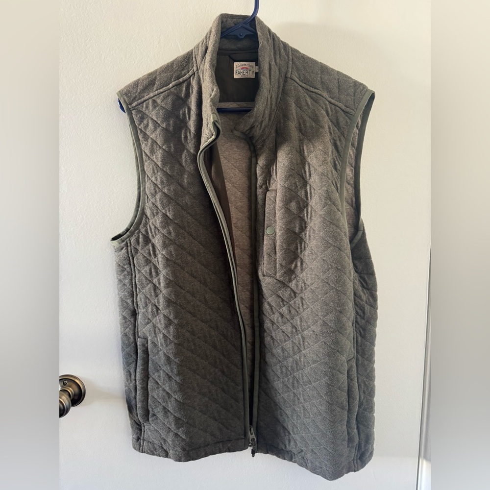 Faherty Epic Quilted Vest - M